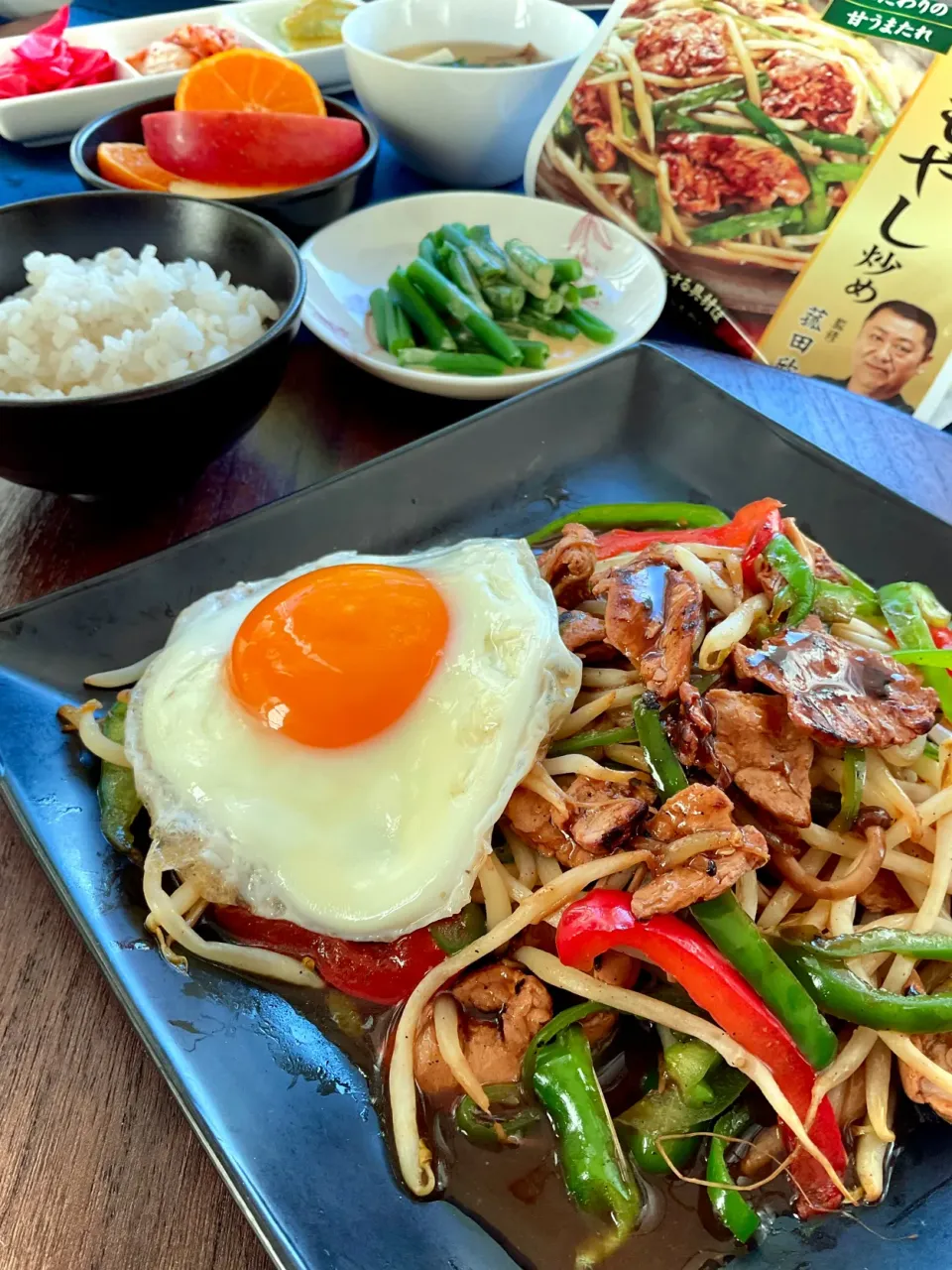 Snapdishの料理写真:大豆のお肉でつくる☆もやしピーマン炒め|スイーツポテトさん