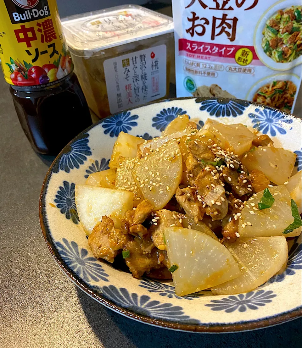 大豆のお肉と大根の万能味ソース炒め|ちぐあささん