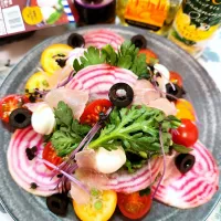 Snapdishの料理写真:🔷スーパーフード⭐うずまきビーツと🌿春菊のサラダ🍊🍅🔷