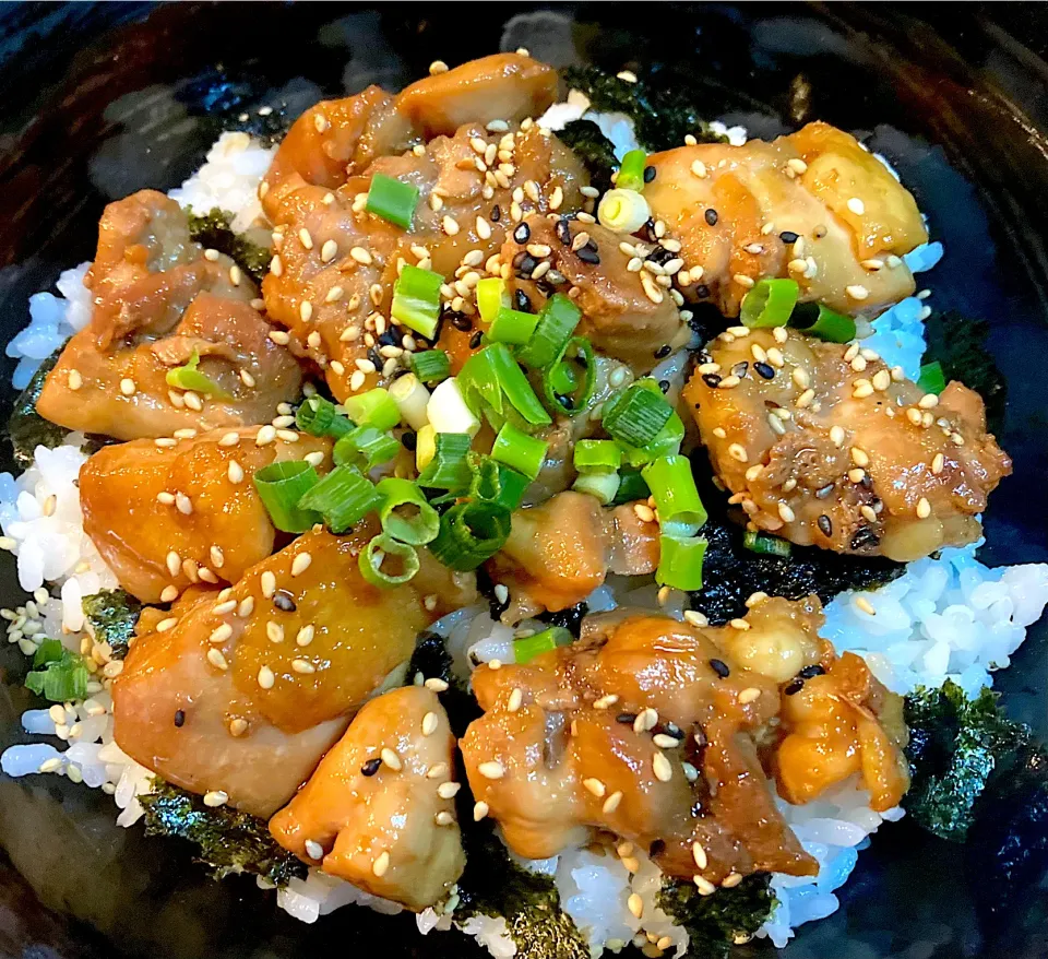 焼き鳥丼🐓|satoruさん