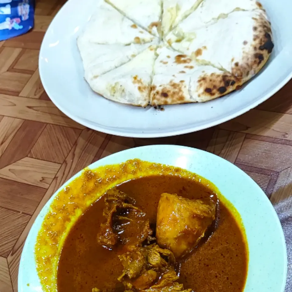 Nan Cheese Bread with Chicken Curry|simatasepetさん