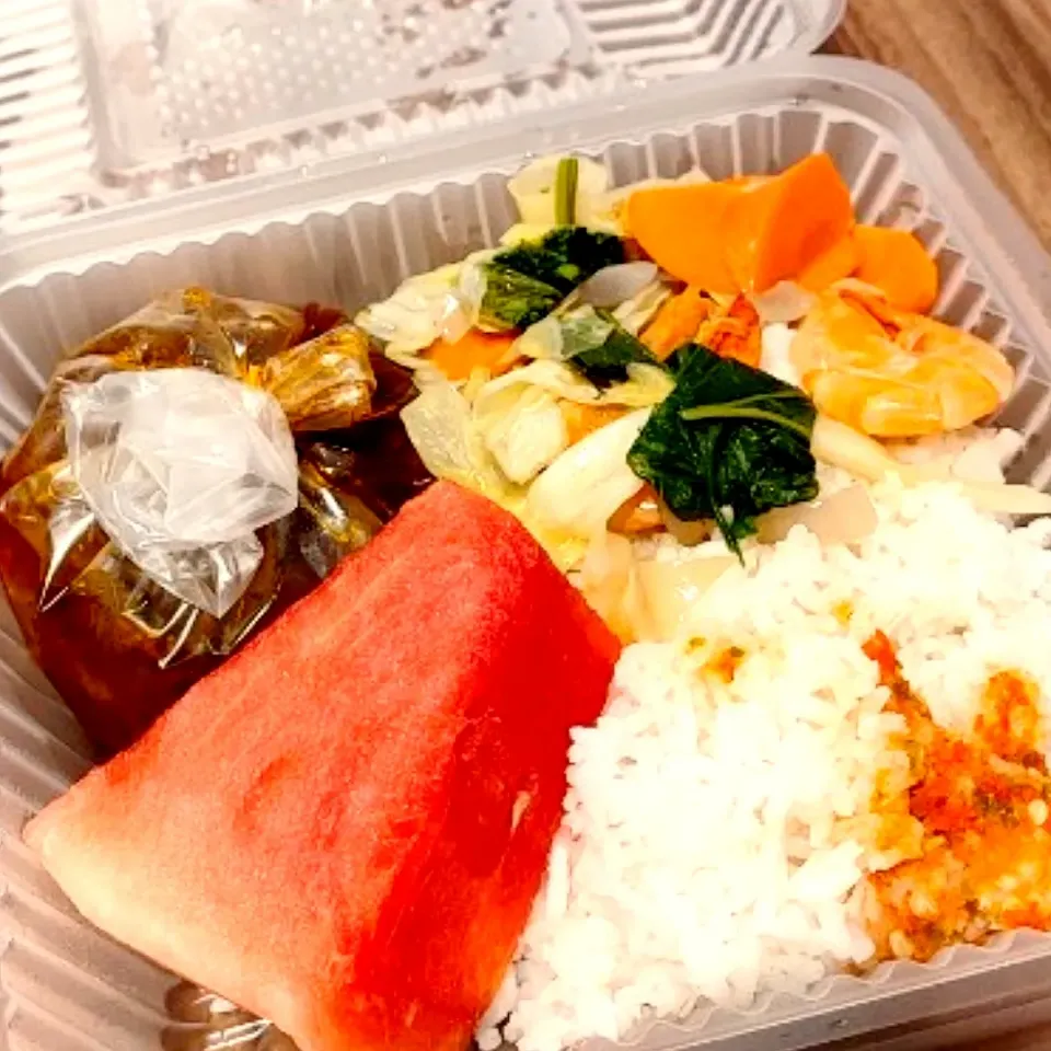 Mix Rice
- Nasi
- Daging Kerutuk
- Sayur Campur
- Sambal
- Tembikai|simatasepetさん