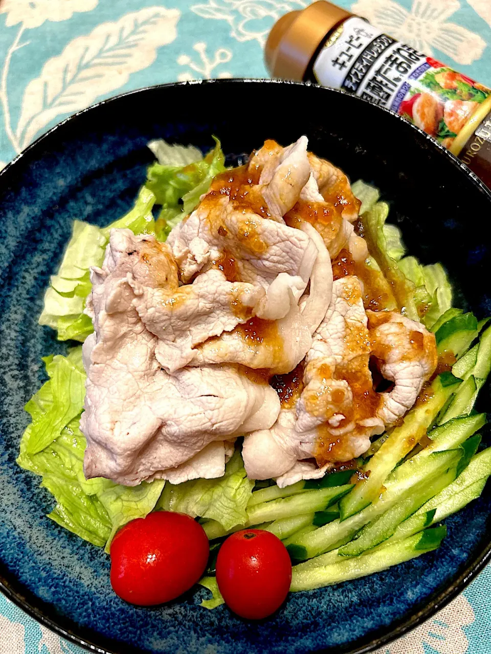 かけるだけでごちそう🥗冷しゃぶサラダ|こずりんさん