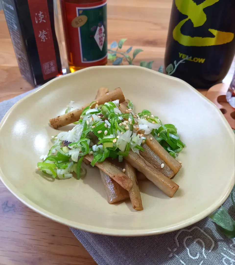 由美ちゃん・ナガマン😊ありがとう！ゴボウの胡麻油炒め|ナオミさん