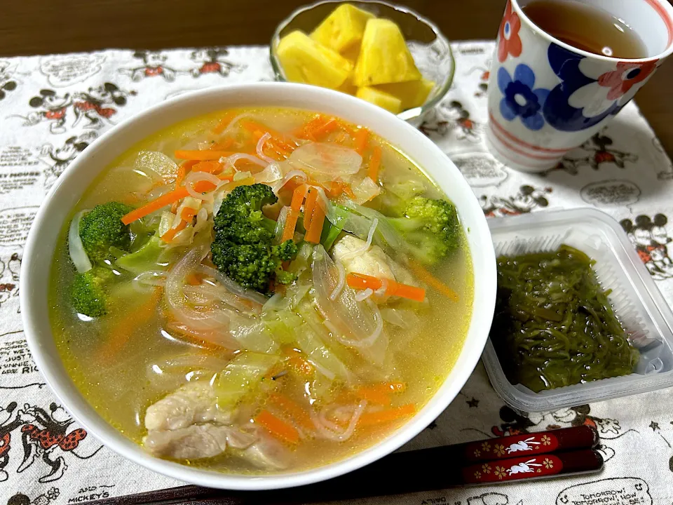 チキンと野菜のコンソメスープ|Emiさん