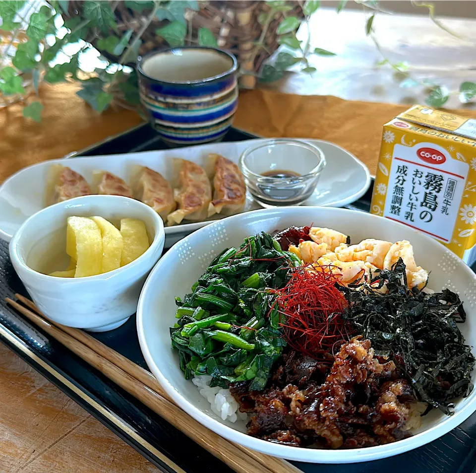 Snapdishの料理写真:三食丼を作ろうとしたらピビンパになっちゃった事件（笑）|くまちゃんさん