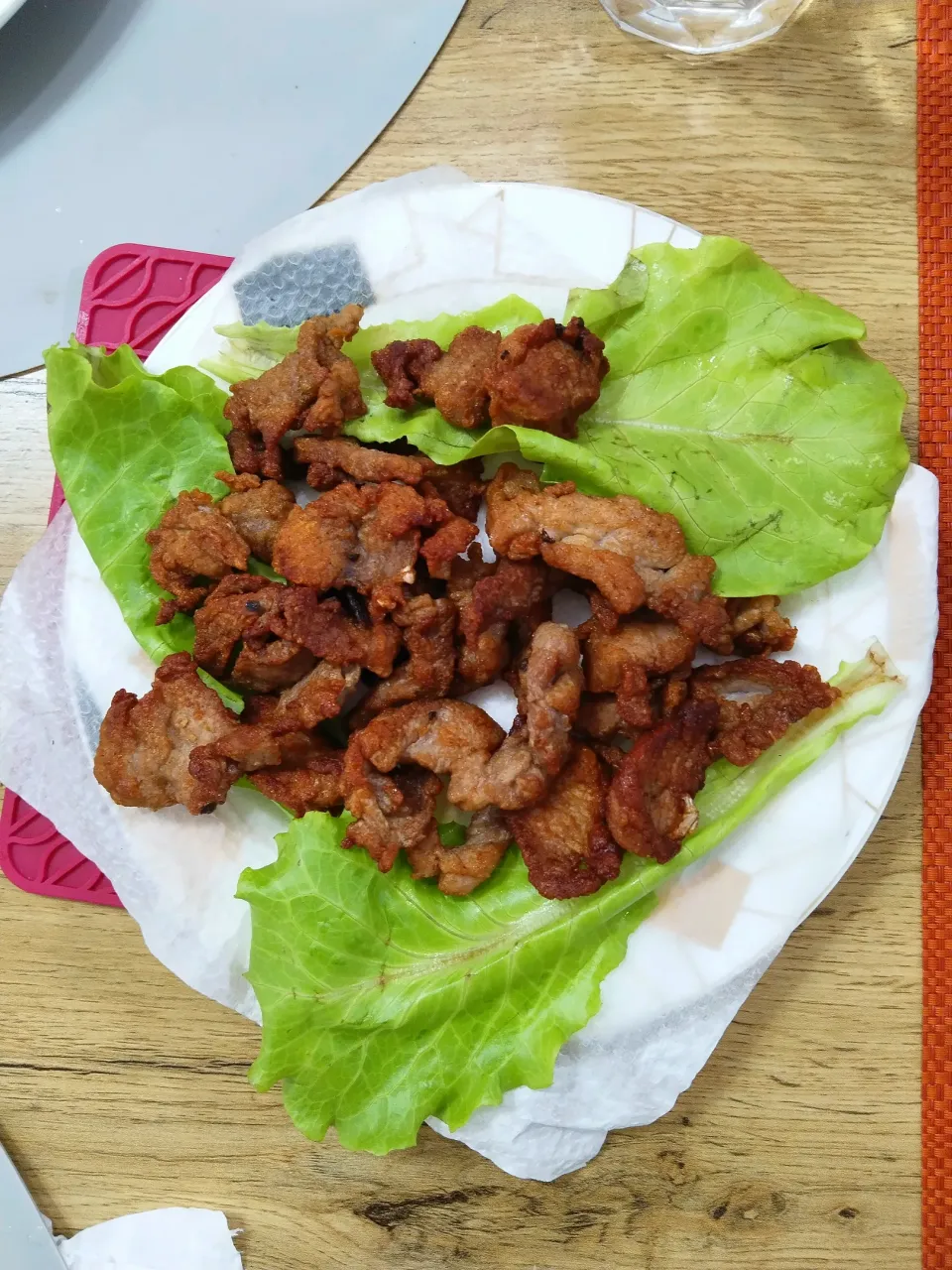 Snapdishの料理写真:fried pork cube with green vegetables|Mariano Ngさん