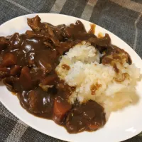 Snapdishの料理写真:お肉たっぷりカレー|ユキさん