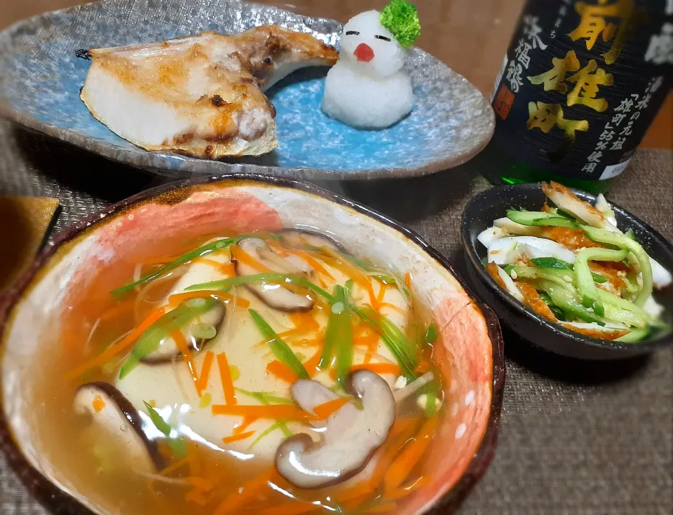 生姜たっぷり餡掛け豆腐🌿

鰤かま焼き🐟|びせんさん