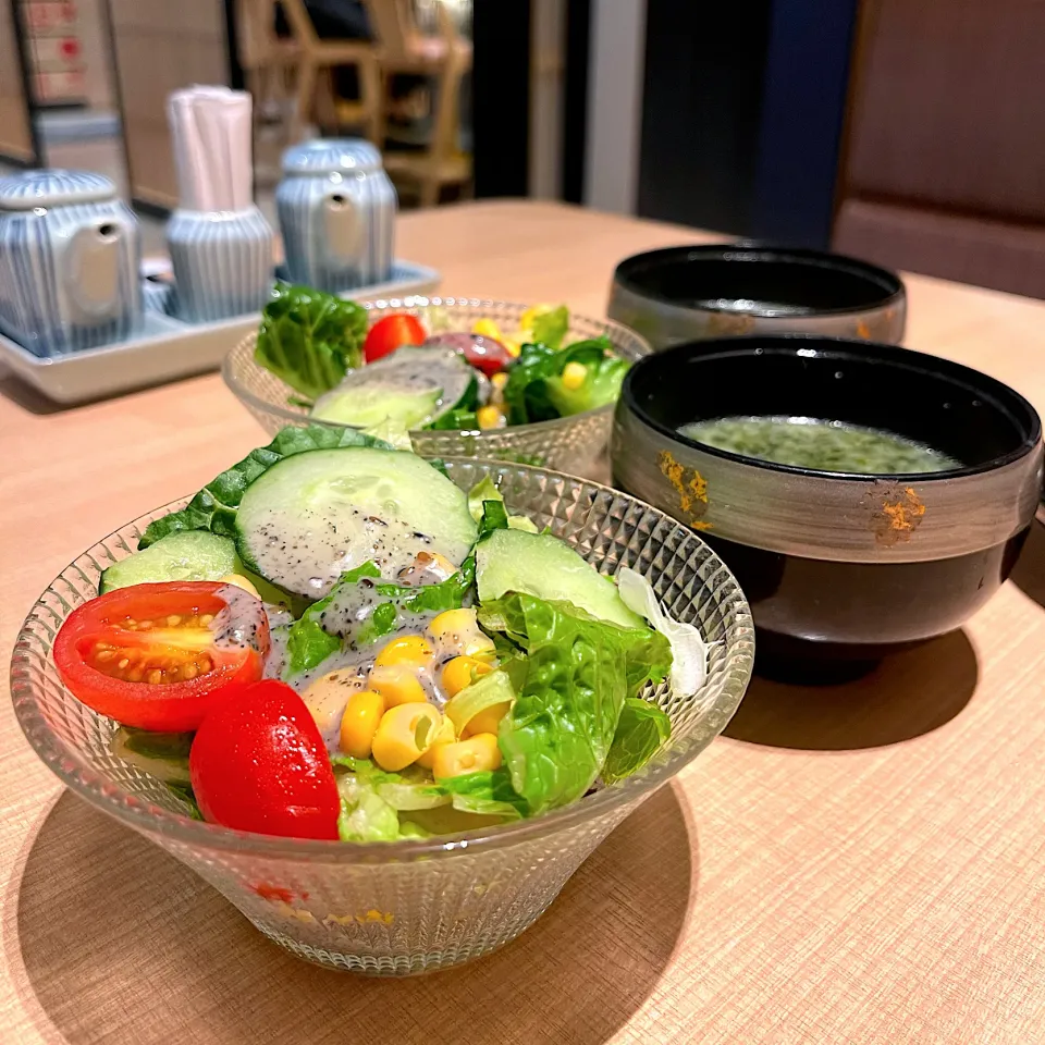 Miso soup and salad|skyblueさん