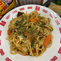 Snapdishの料理写真:万能ソース味の焼きそば|Lindaさん