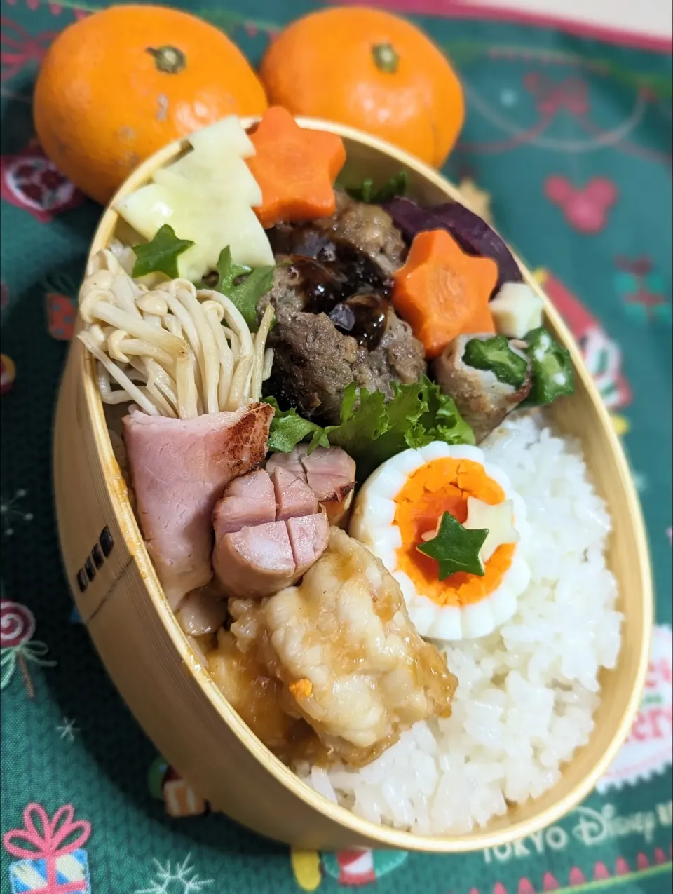 本日のお弁当〜ハンバーグ弁当·クリスマスバージョン|f.1125beさん