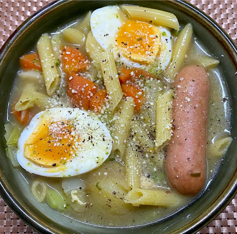 ポトフのペンネ カレー味|すくらんぶるえっぐさん