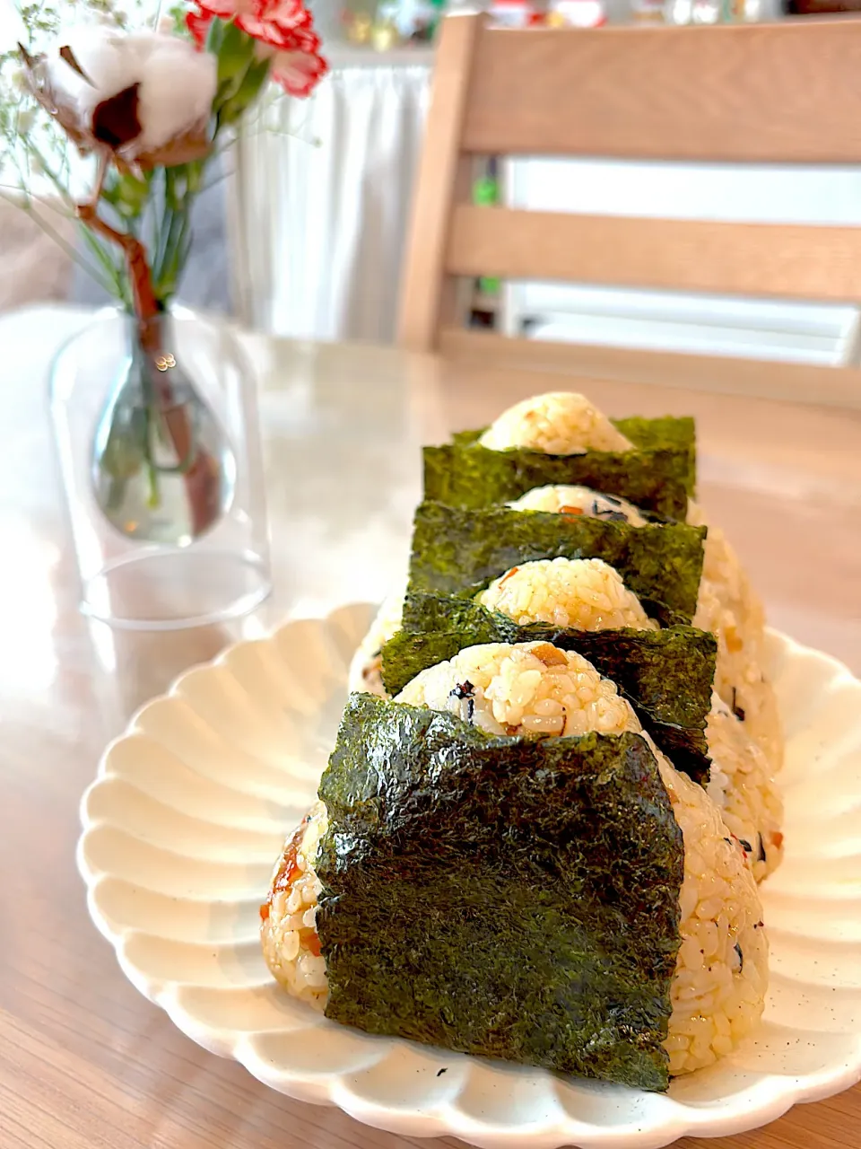 明日から冬休み⭐︎五目ご飯おにぎりのお昼|yukopunさん