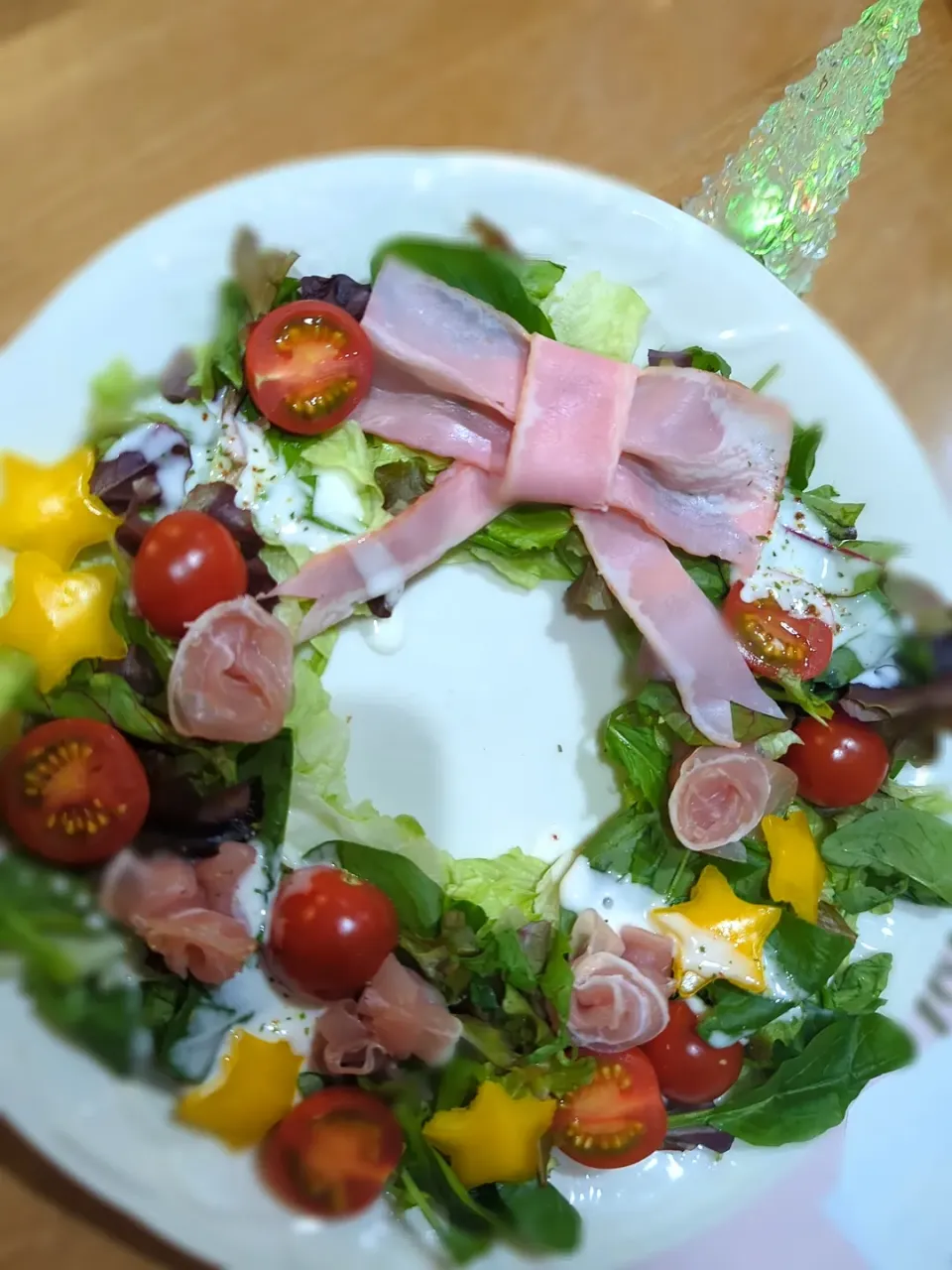 クリスマスリース風サラダ🥗🎄😋|みぽりん♪さん