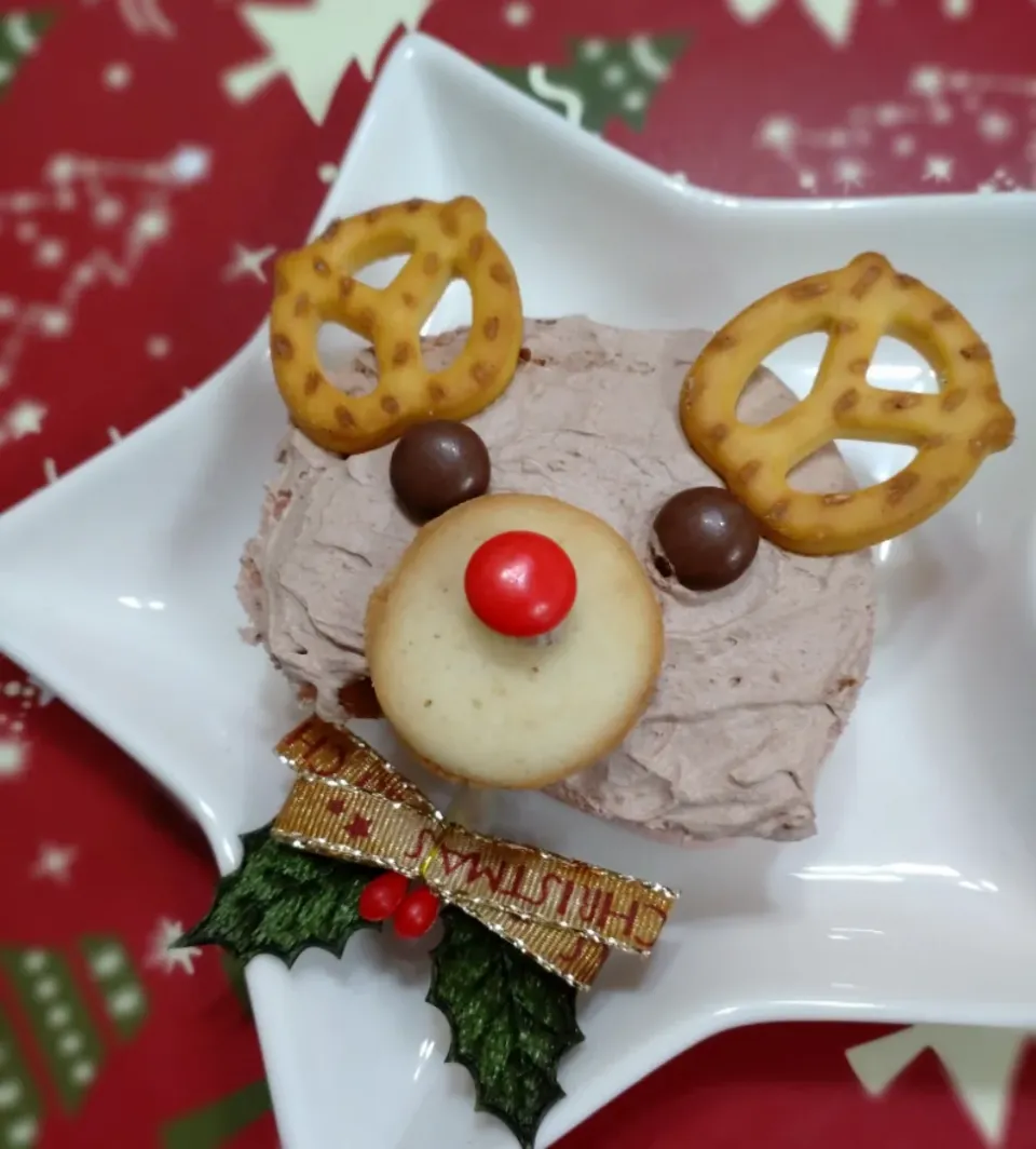 Snapdishの料理写真:クリスマス☆トナカイケーキ|ゆりちさん