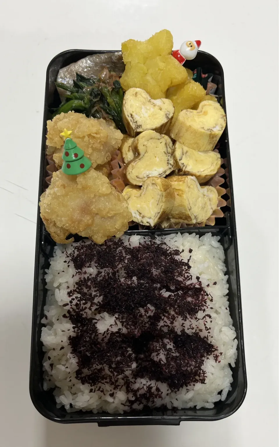 部活弁当☆鮭☆卵焼き☆塩唐揚げ☆星型ポテト☆ほうれん草のお浸し|Saharaさん