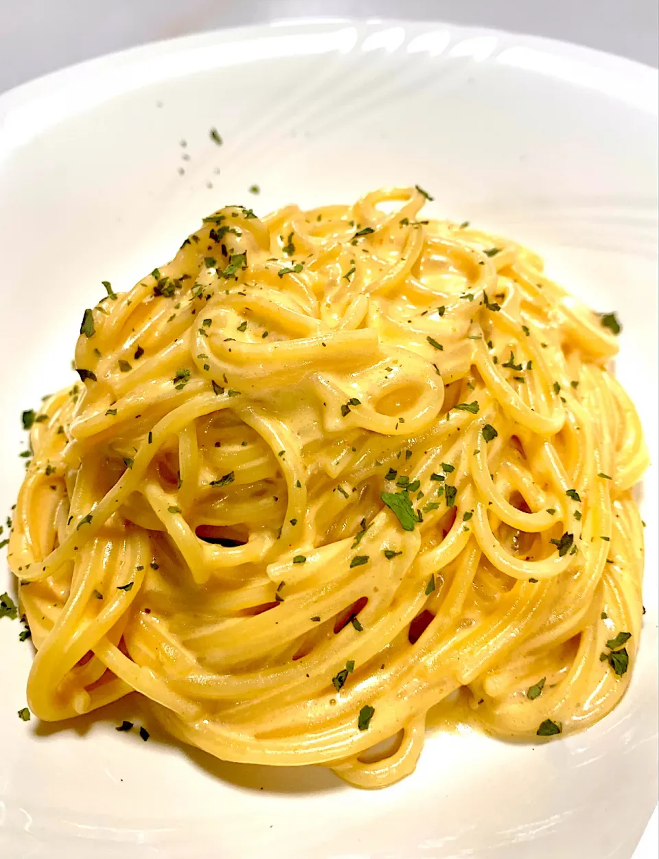 Snapdishの料理写真:Creamy Sea Urchin (Uni) Pasta|gonbenさん