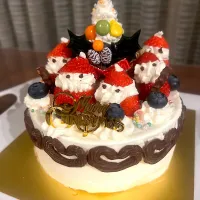 崩れそう！不恰好なモコモコサンタのクリスマスケーキ🎄|鉄男のママ（yume）さん