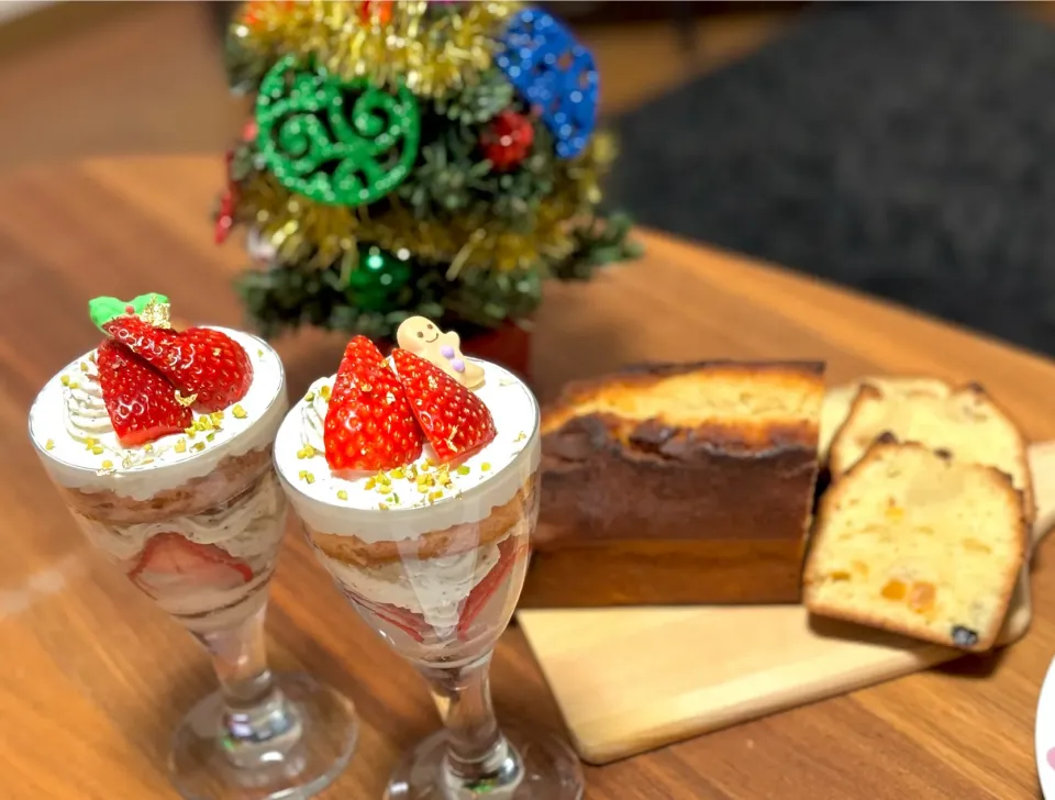 クリスマススイーツ！グラスケーキ&フルーツパウンドケーキ|ふくすけ食堂さん