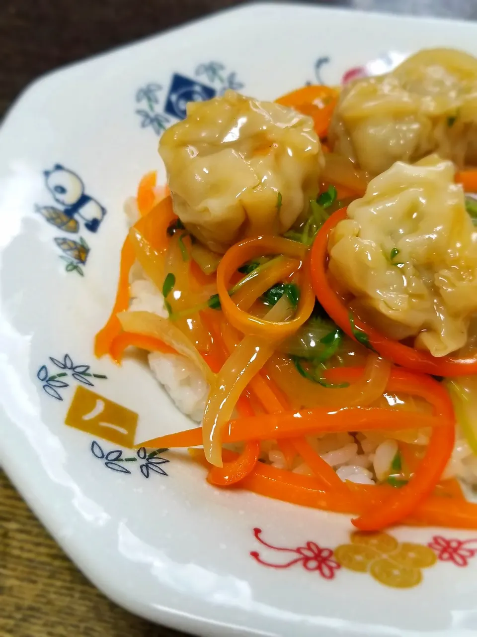 Snapdishの料理写真:あんかけシュウマイ丼|ぱんだのままんさん