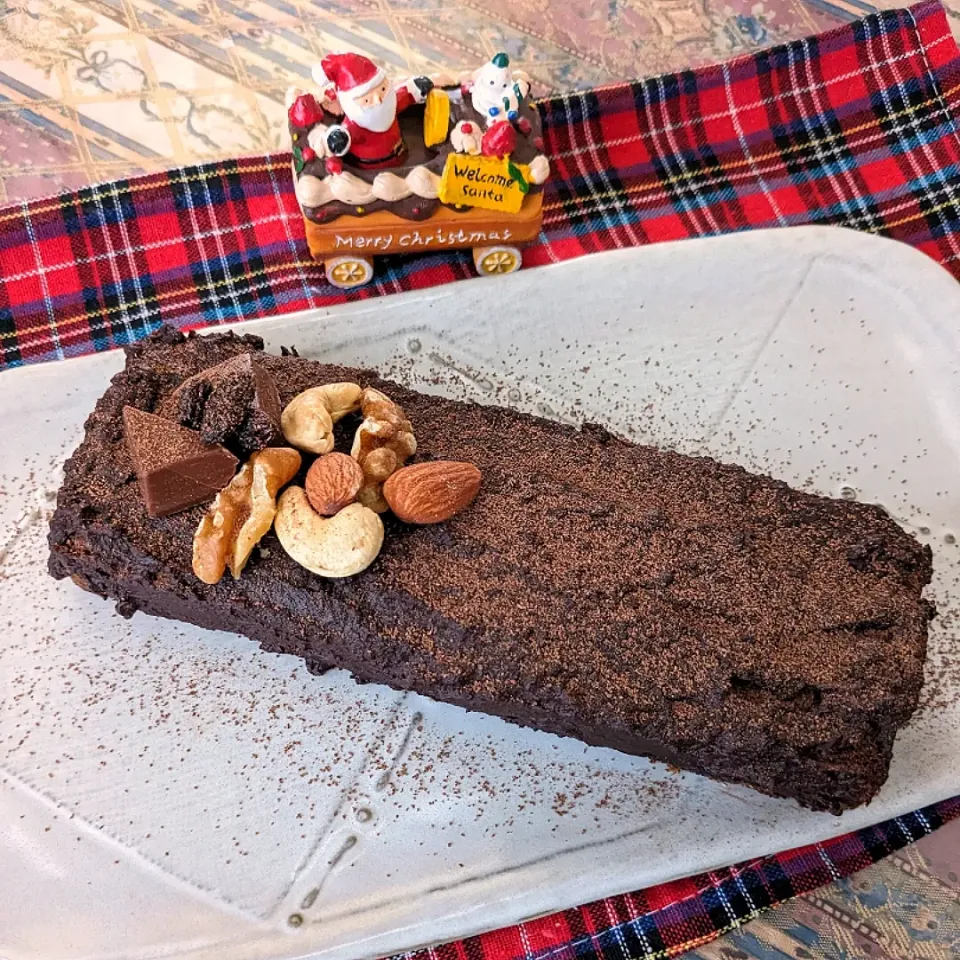 Snapdishの料理写真:チョコレートケーキ🎄|naonaomimichanさん