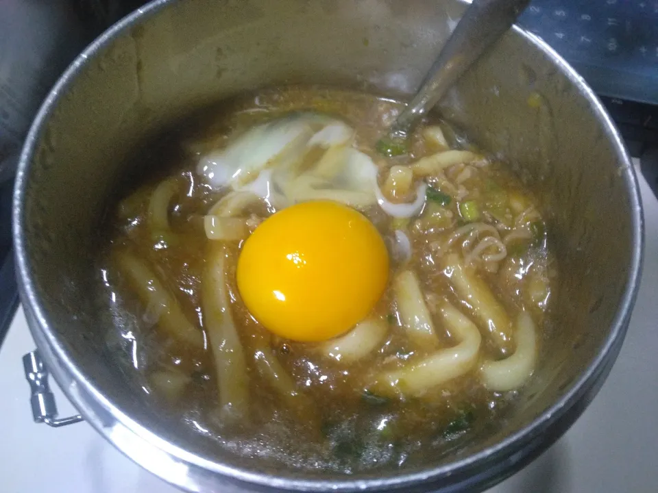 タマゴ乗せすき焼きうどん|darkbaronさん