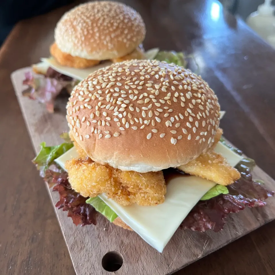 Snapdishの料理写真:チキンカツバーガー|sanaeさん