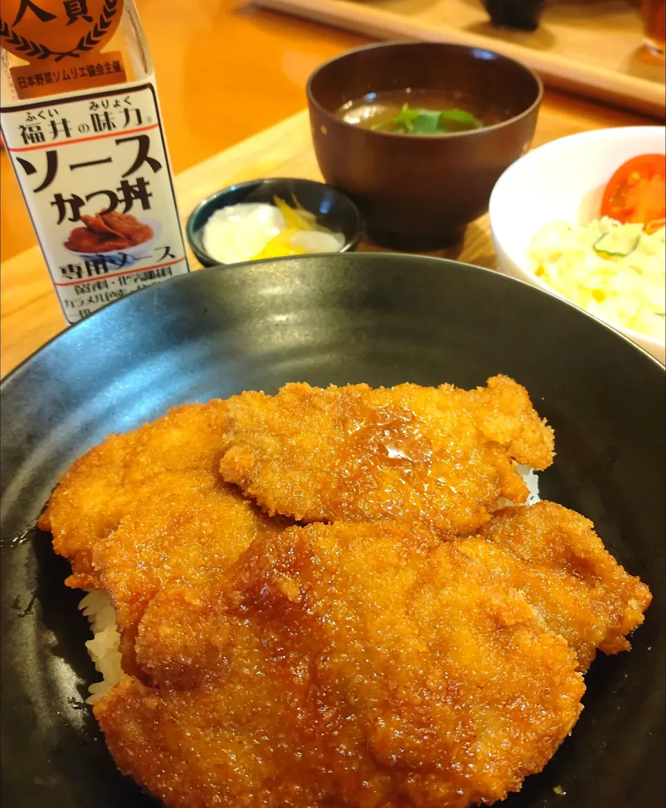 ☆ソースカツ丼
☆サラダ
☆赤出汁
☆柚子はちみつ大根|chikakoさん