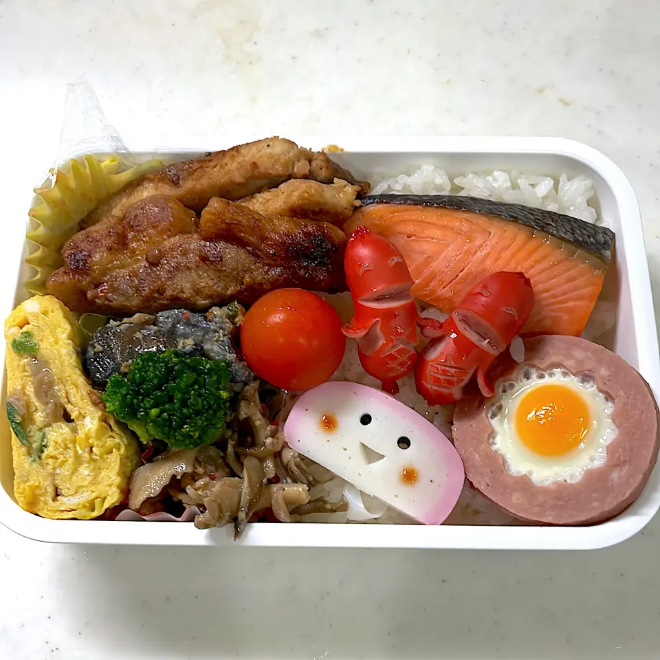 Snapdishの料理写真:2023年12月28日　オレ弁当♪今年ファイナル|クッキングおやぢさん