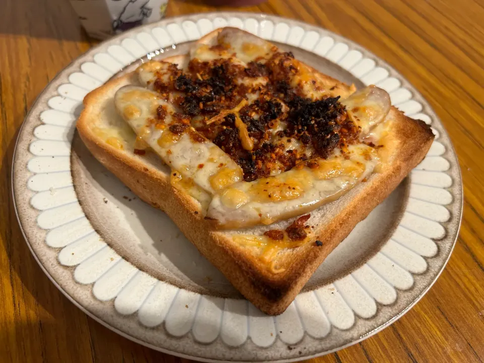 Snapdishの料理写真:クリスピーチキンシーズニングxウインナーチーズ載せ🧀|marronさん