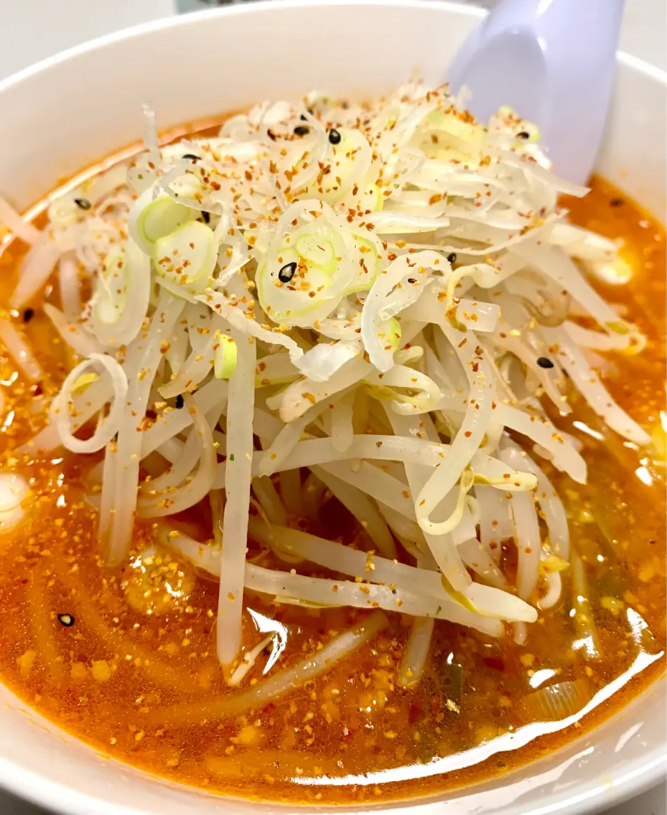 Spicy Peanut Butter Miso Ramen|gonbenさん