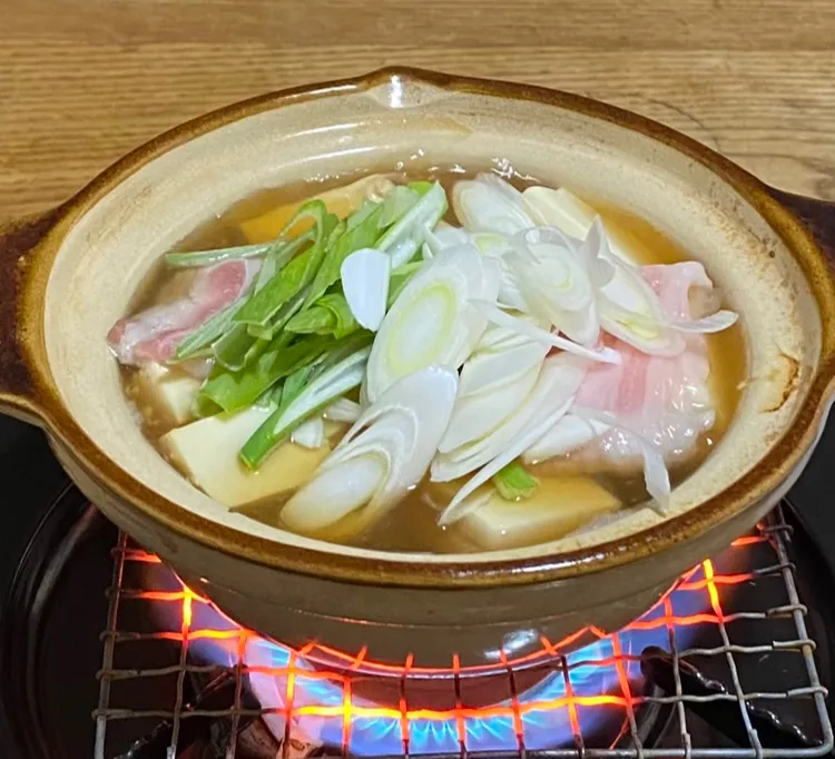 Snapdishの料理写真:ふわふわ鶏団子の小鍋|ばくあんしゃさん