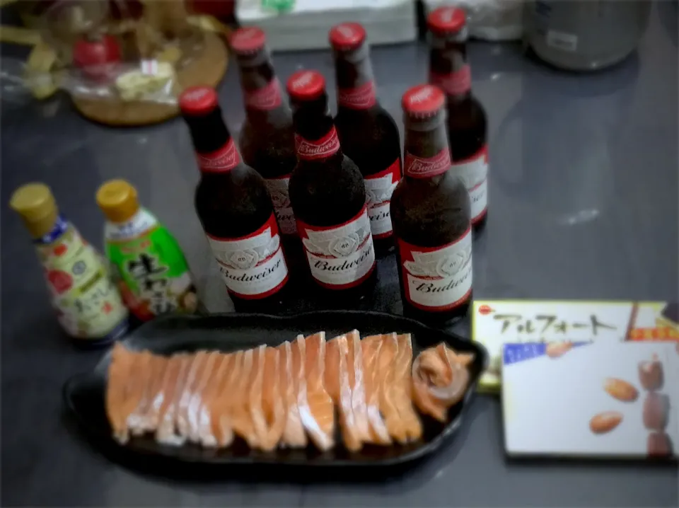 Snapdishの料理写真:Salmon sashimi|aiko takagiさん