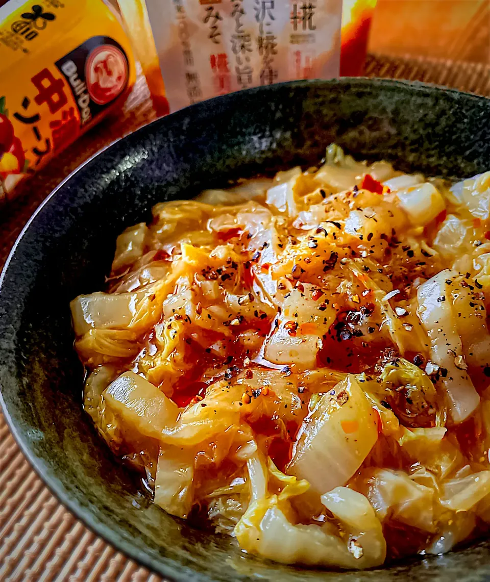 Snapdishの料理写真:必要なのは白菜だけ(๑•̀ㅂ•́)و✨白菜のピリ辛中華うま煮～万能味ソースver.|にゃんぺこさん