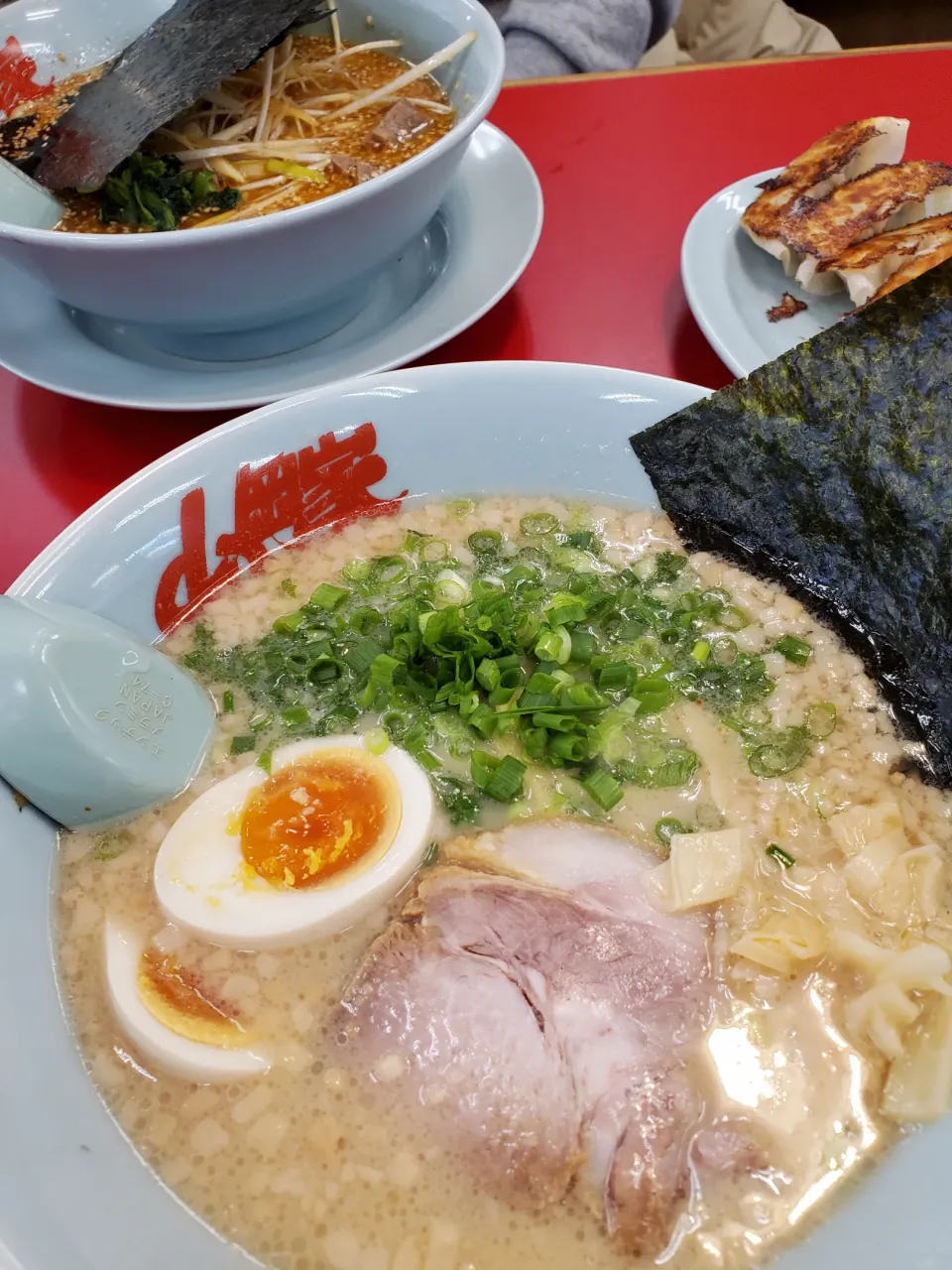 山岡家のプレミアム塩とんこつラーメン|アンジイさん