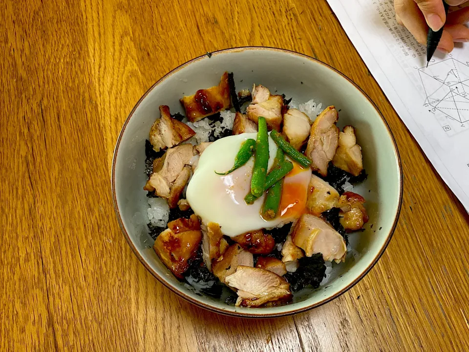 Snapdishの料理写真:焼き鳥丼|ゆさん