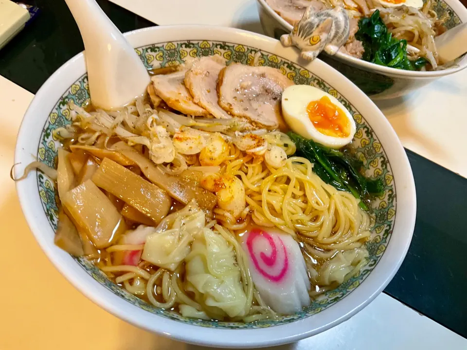 Snapdishの料理写真:お家で作る年越し醤油ワンタンチャーシュー麺
#手作りチャーシュー
#トロトロチャーシュー
#年越しラーメン|Takeshi  Nagakiさん