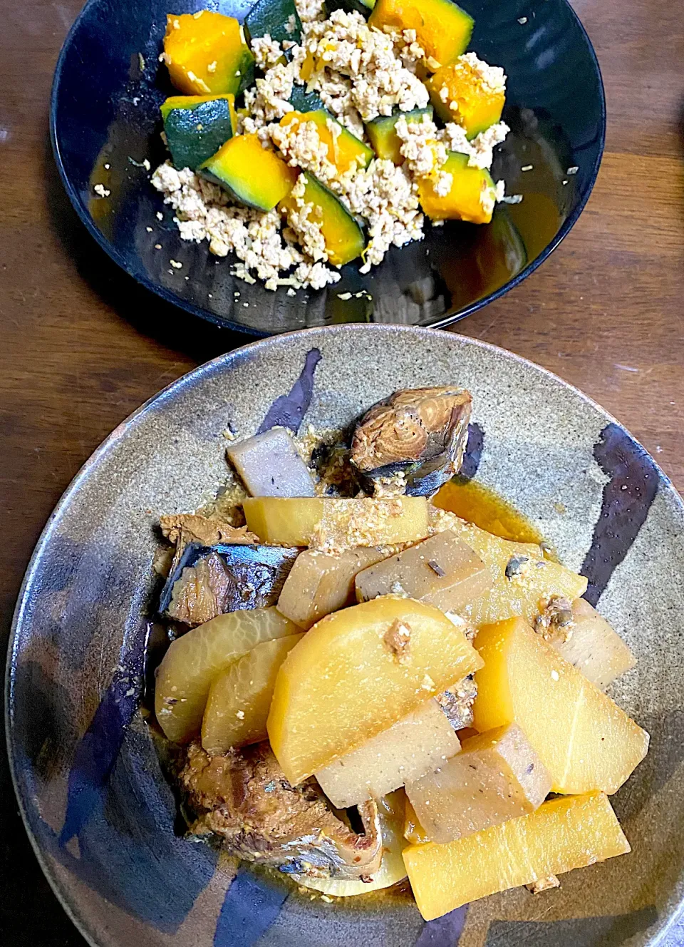 今晩は和食（大根とサバ缶の煮物、かぼちゃそぼろ煮）|Mokkinさん