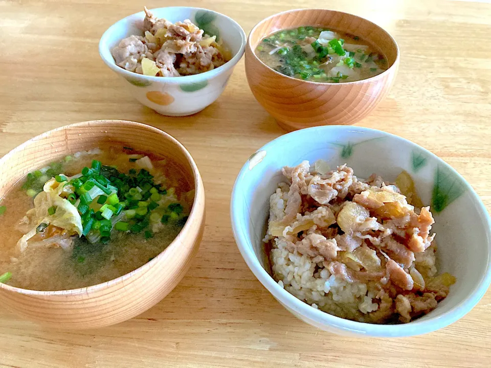 豚丼とキャベツのお味噌汁|さくたえさん