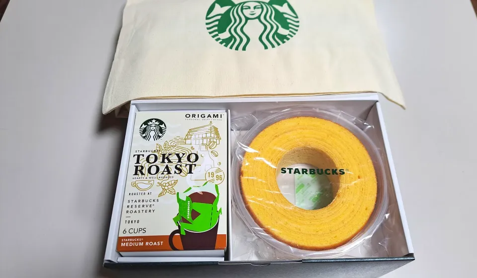 スターバックスコーヒーにバームクーヘン
頂き物😊|no-noさん