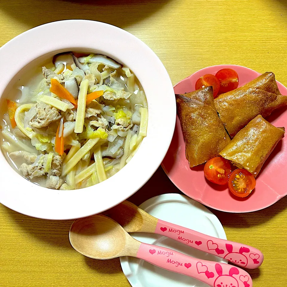 3歳児晩ご飯　野菜と豚肉の煮込みうどん|Kahoさん