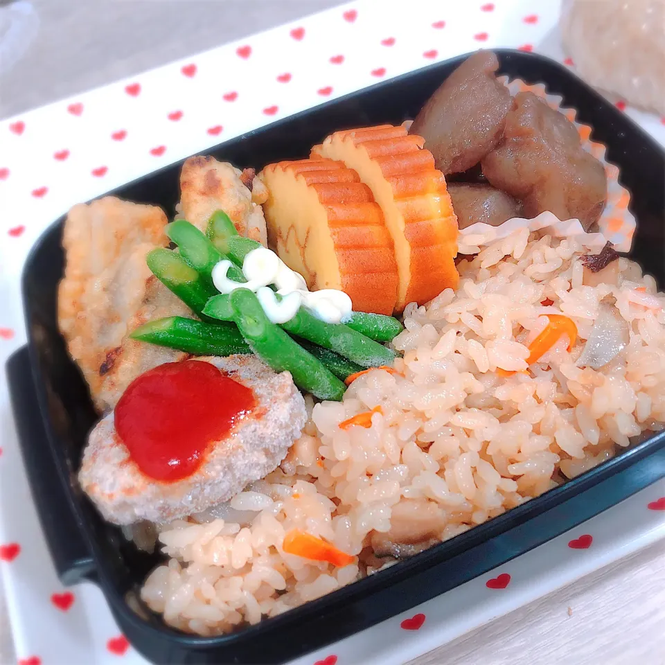 簡単お弁当✰（'✧'∫ 2024.1.1 餅入りおこわ風ご飯|ぁゃ🍃さん