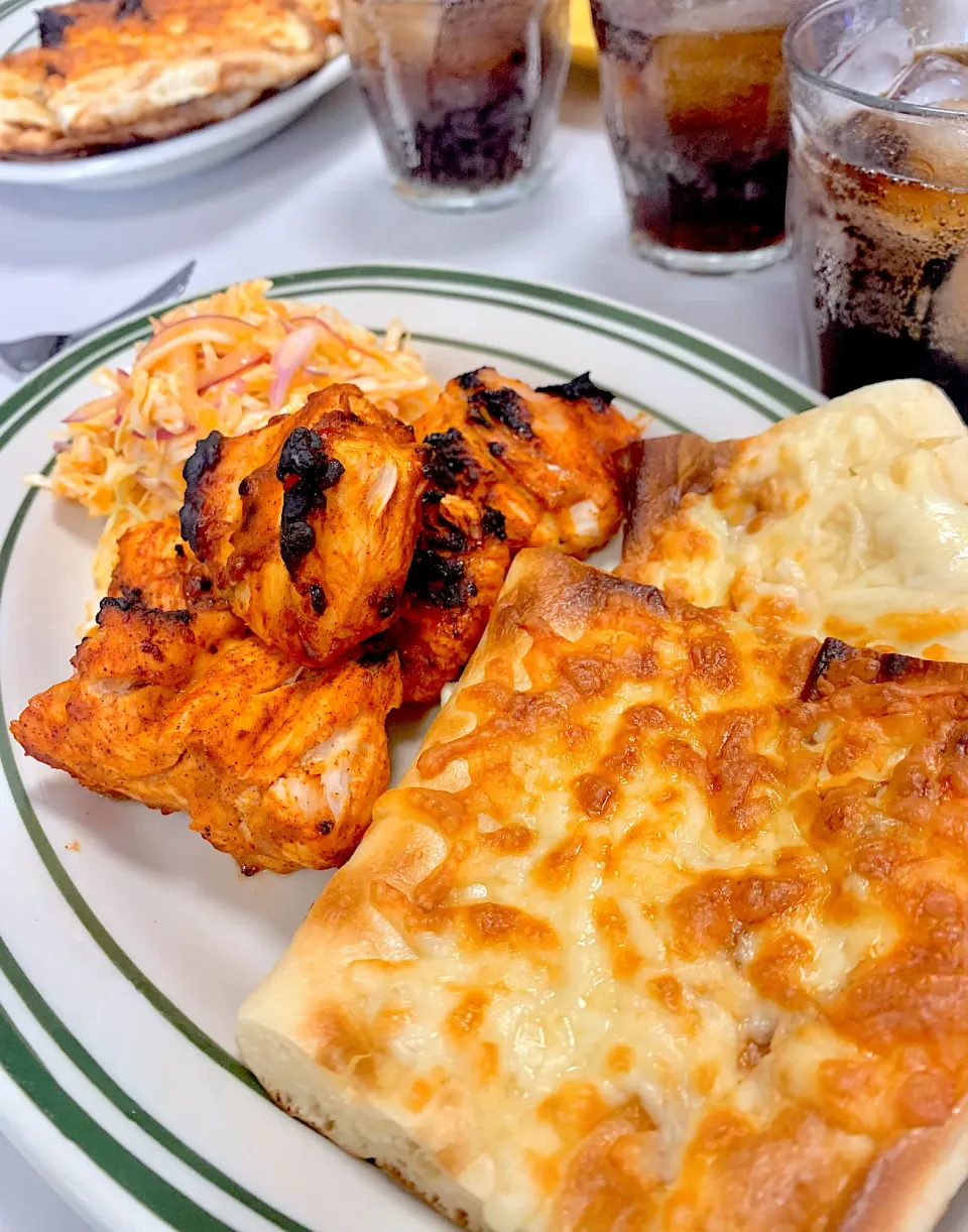 Tandoori Chicken and Cheese Naan|gonbenさん