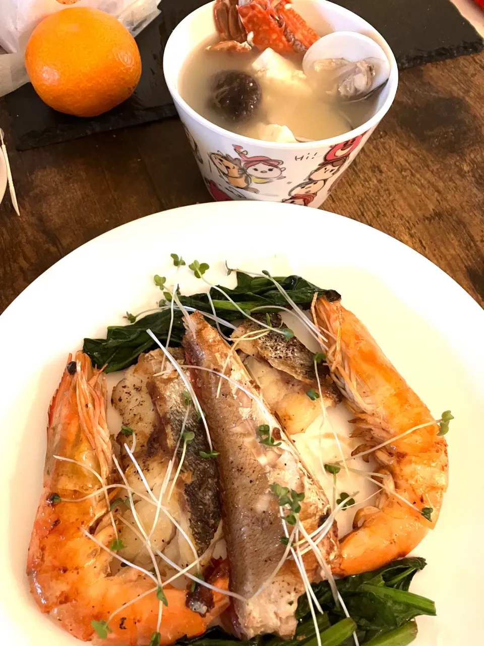 Snapdishの料理写真:シーフードプレートとシーフードスープ|Atsuko Munakataさん