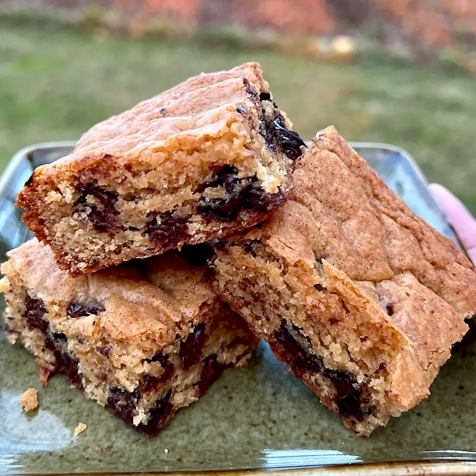 King Arthur’s Recipe of the year chocolate chip cookies, done in bar form.|Dean M Rogersさん