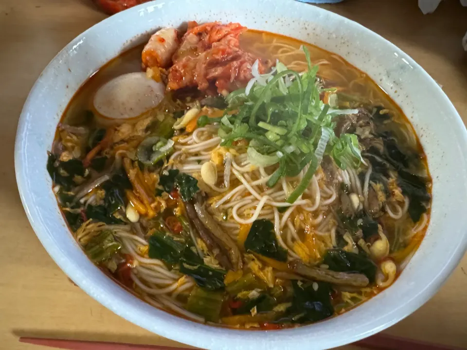 ユッケジャン煮麺|ハルのただ飯さん