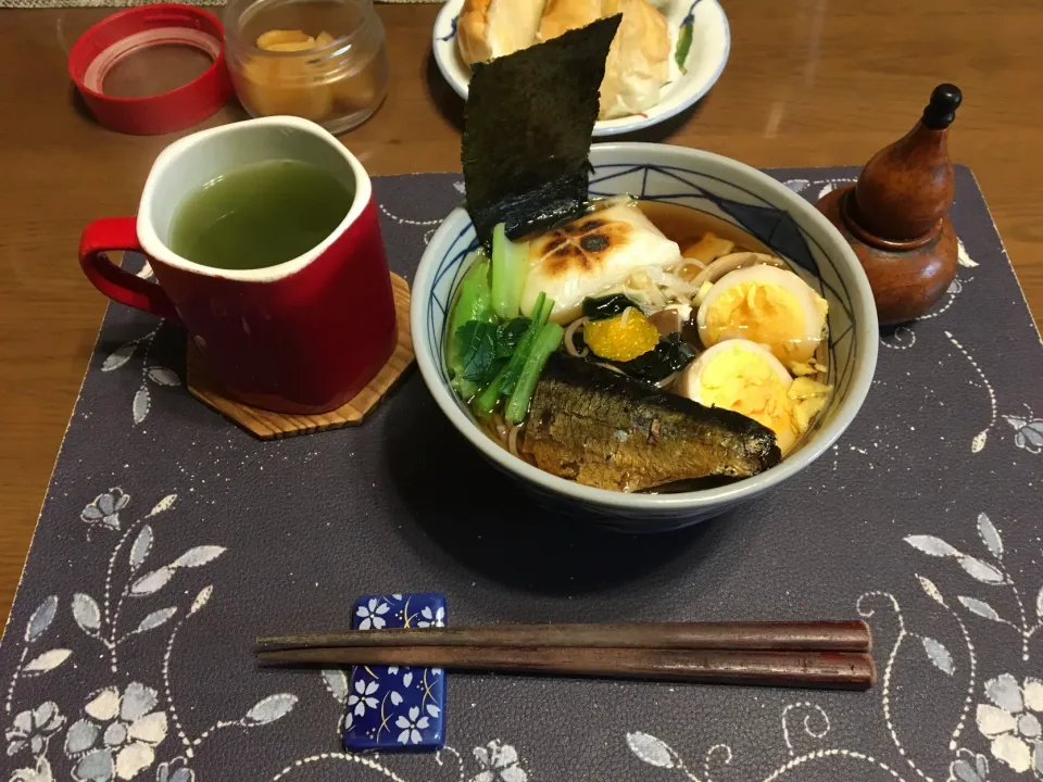 お年賀にしん蕎麦、シュクレ・ド・フランス、熱い日本茶(昼飯)|enarinさん