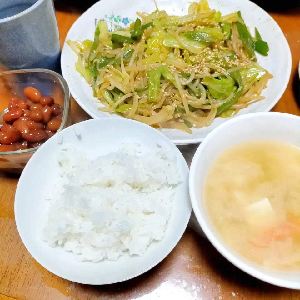 野菜炒め、味噌汁|asuさん