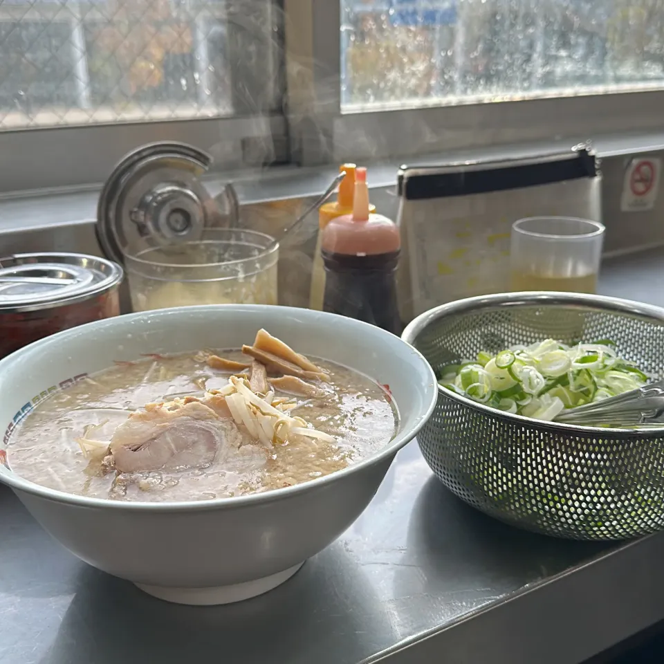 Snapdishの料理写真:ラーメン|Hajime Sakaiさん